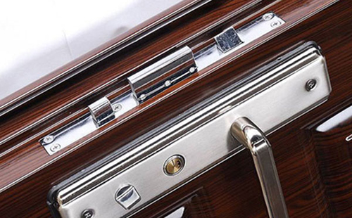 双湖24小时上门开锁公司