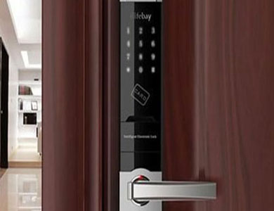 双湖24小时上门开锁公司