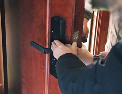 双湖24小时上门开锁公司